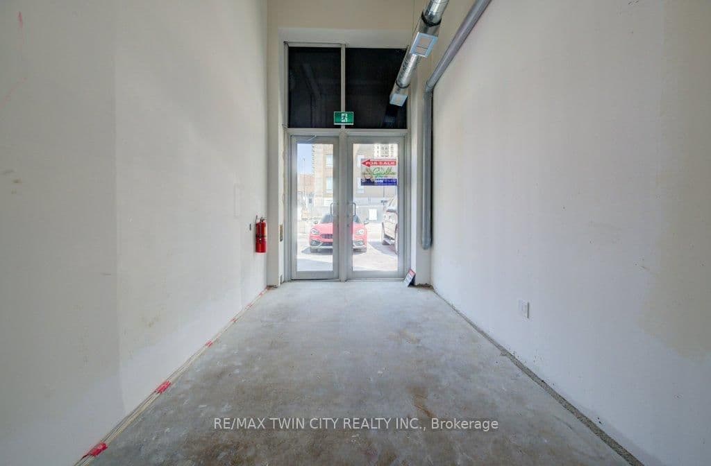 26 King Street E thumbnail 36