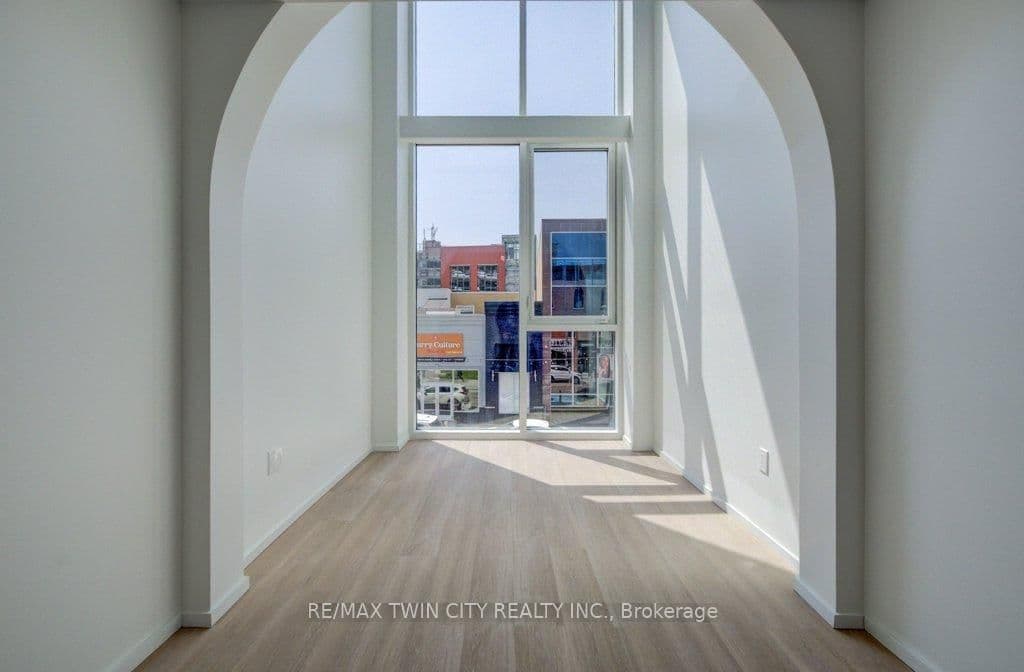 26 King Street E thumbnail 7