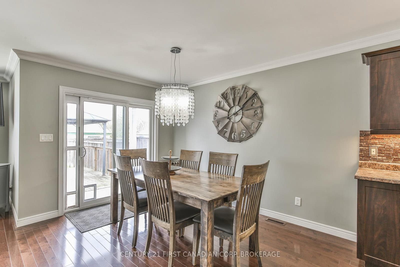 232 Brock Street thumbnail 14