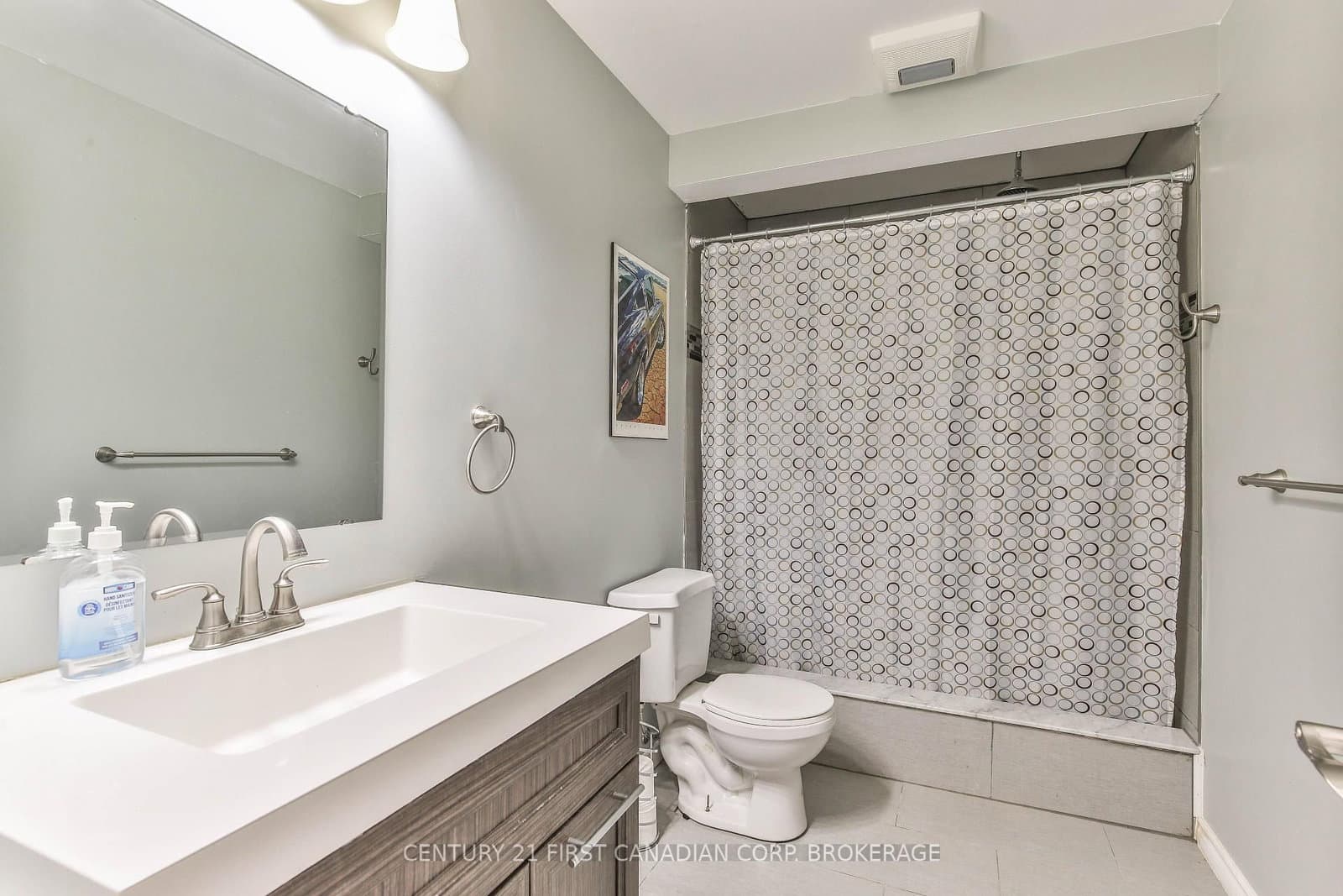 232 Brock Street thumbnail 35