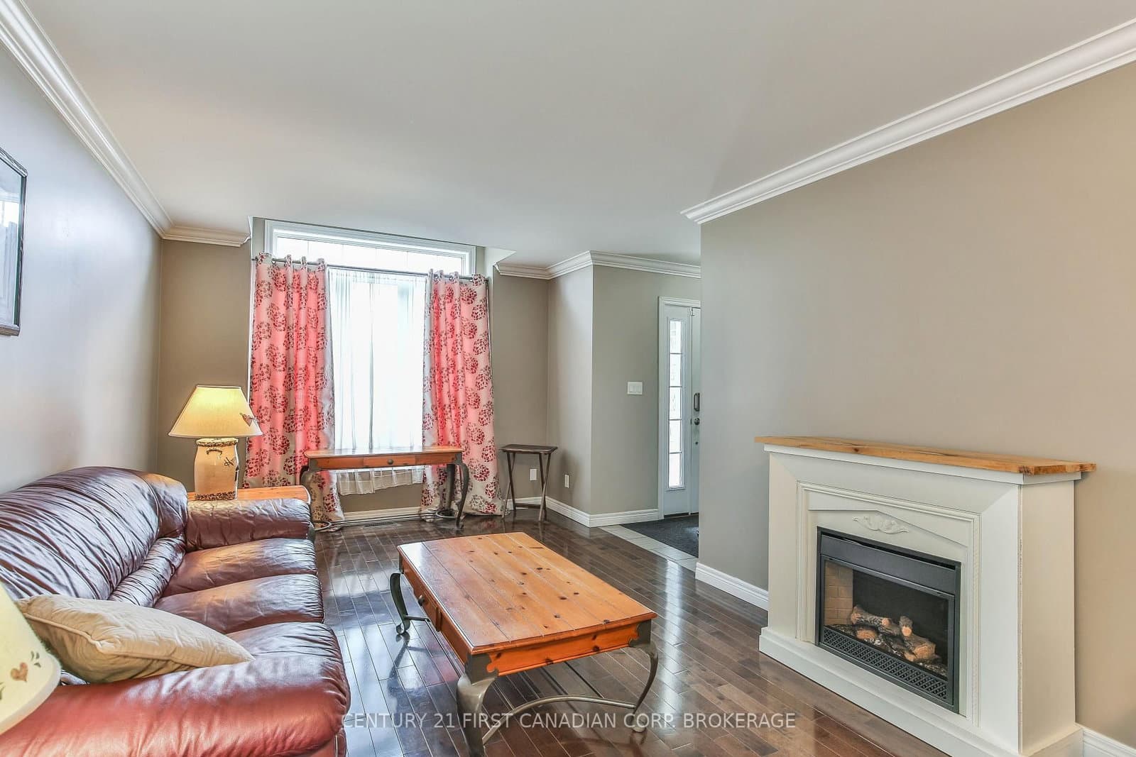 232 Brock Street thumbnail 4