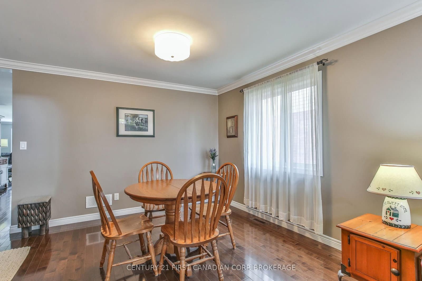 232 Brock Street thumbnail 5