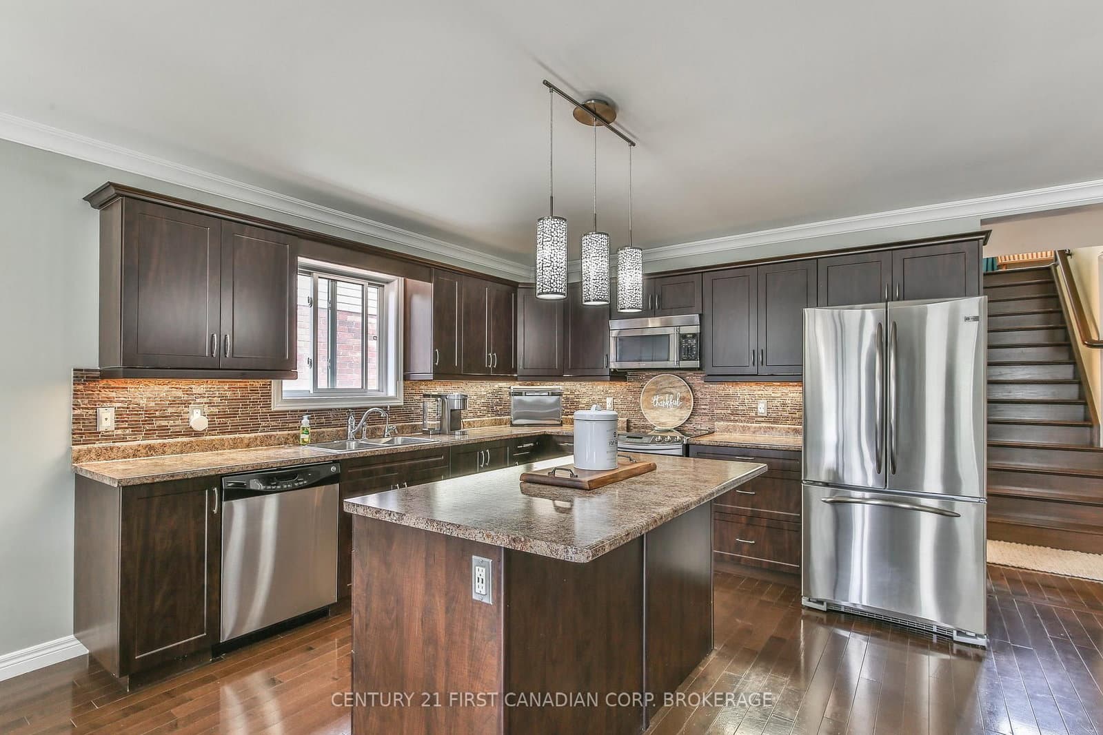 232 Brock Street thumbnail 8