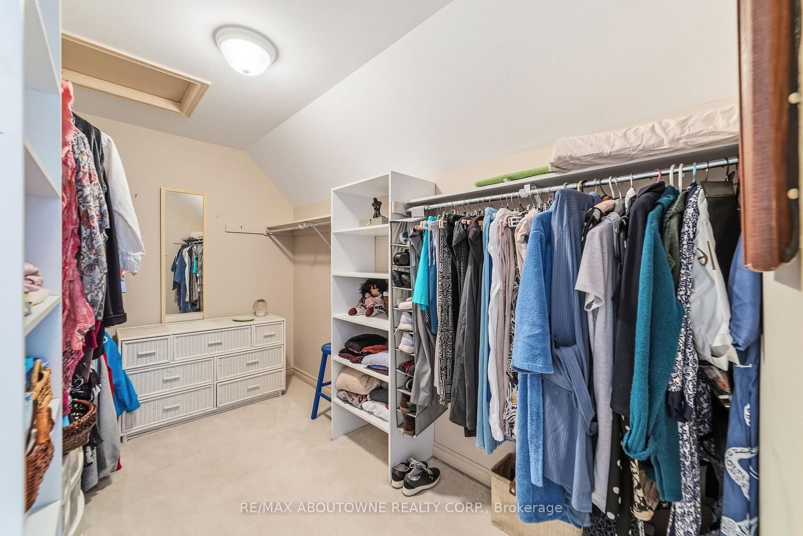 575 Simcoe Street, Unit 12 thumbnail 20