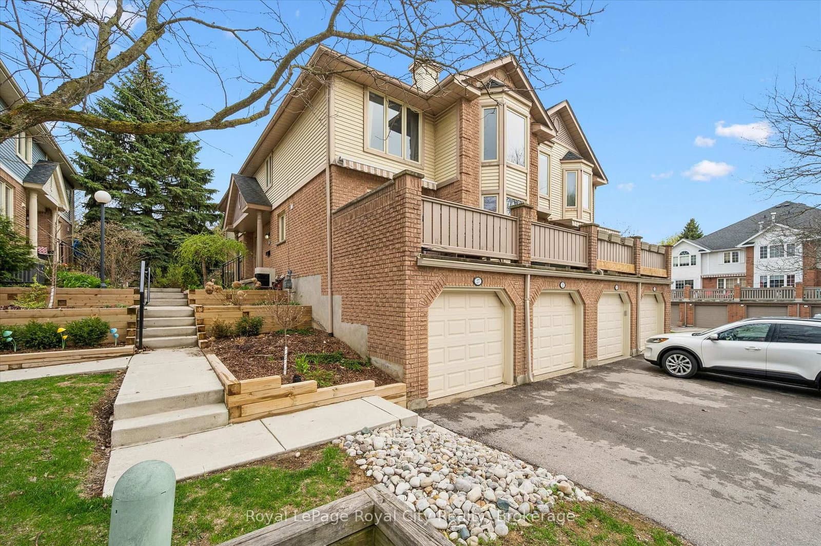 941 Gordon Street, Unit 25 thumbnail 3