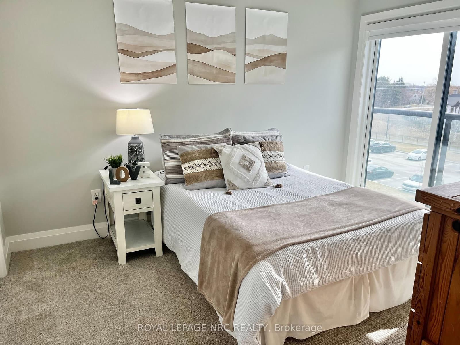 120 Summersides Boulevard, Unit 300 thumbnail 10