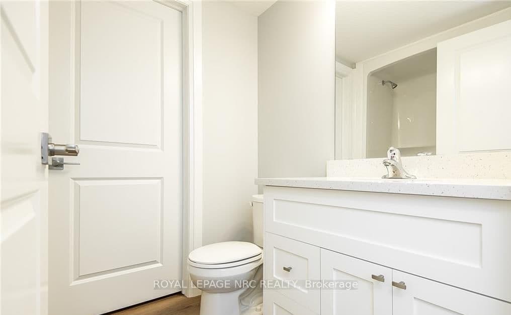 120 Summersides Boulevard, Unit 300 thumbnail 11