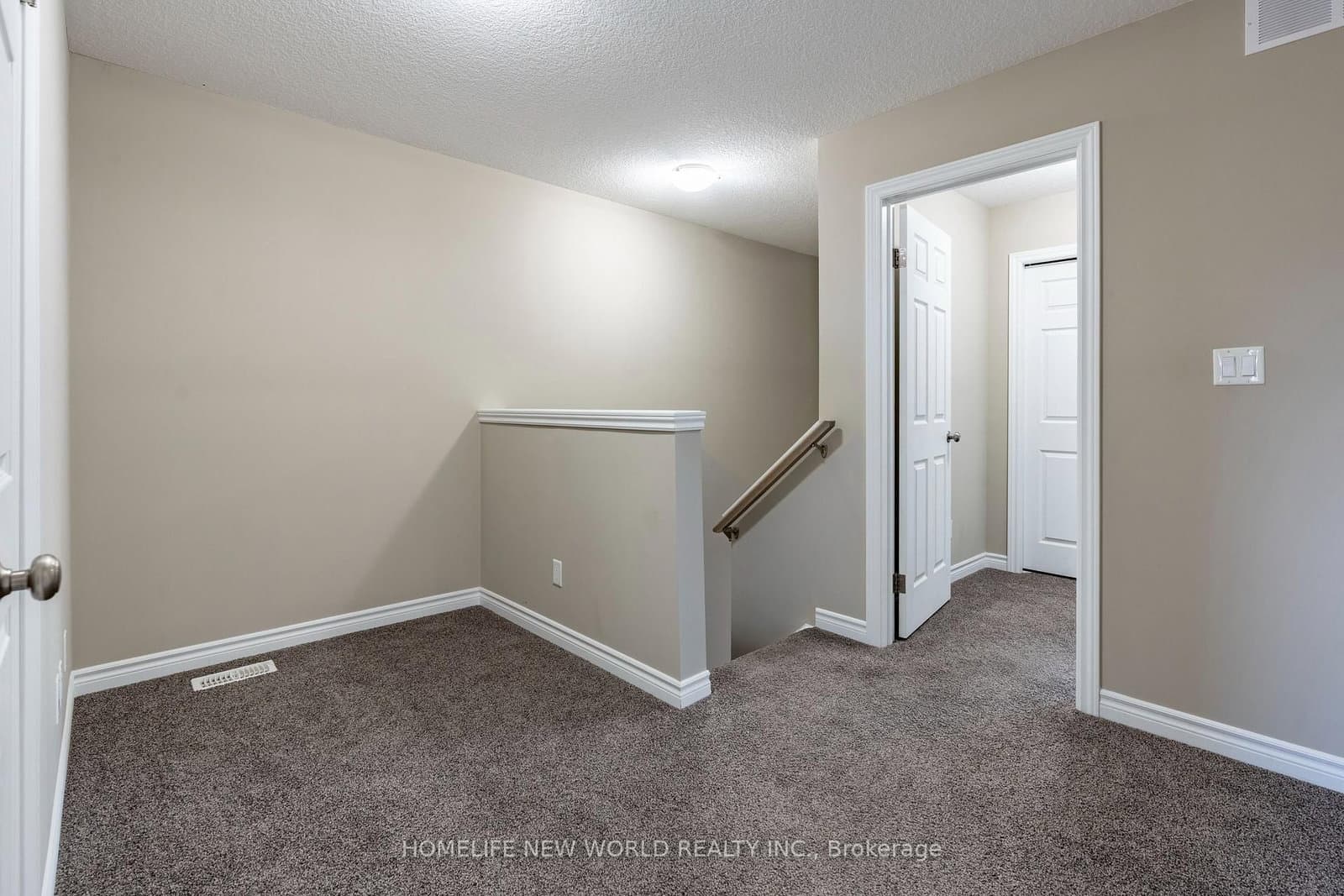 452 Avens Street thumbnail 20