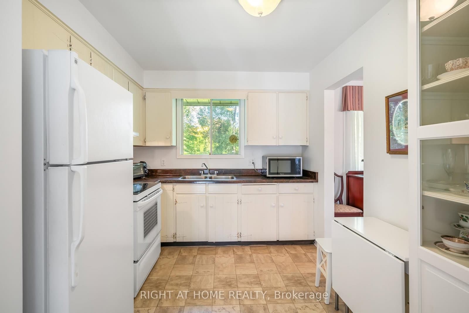 225 Anne Street thumbnail 15
