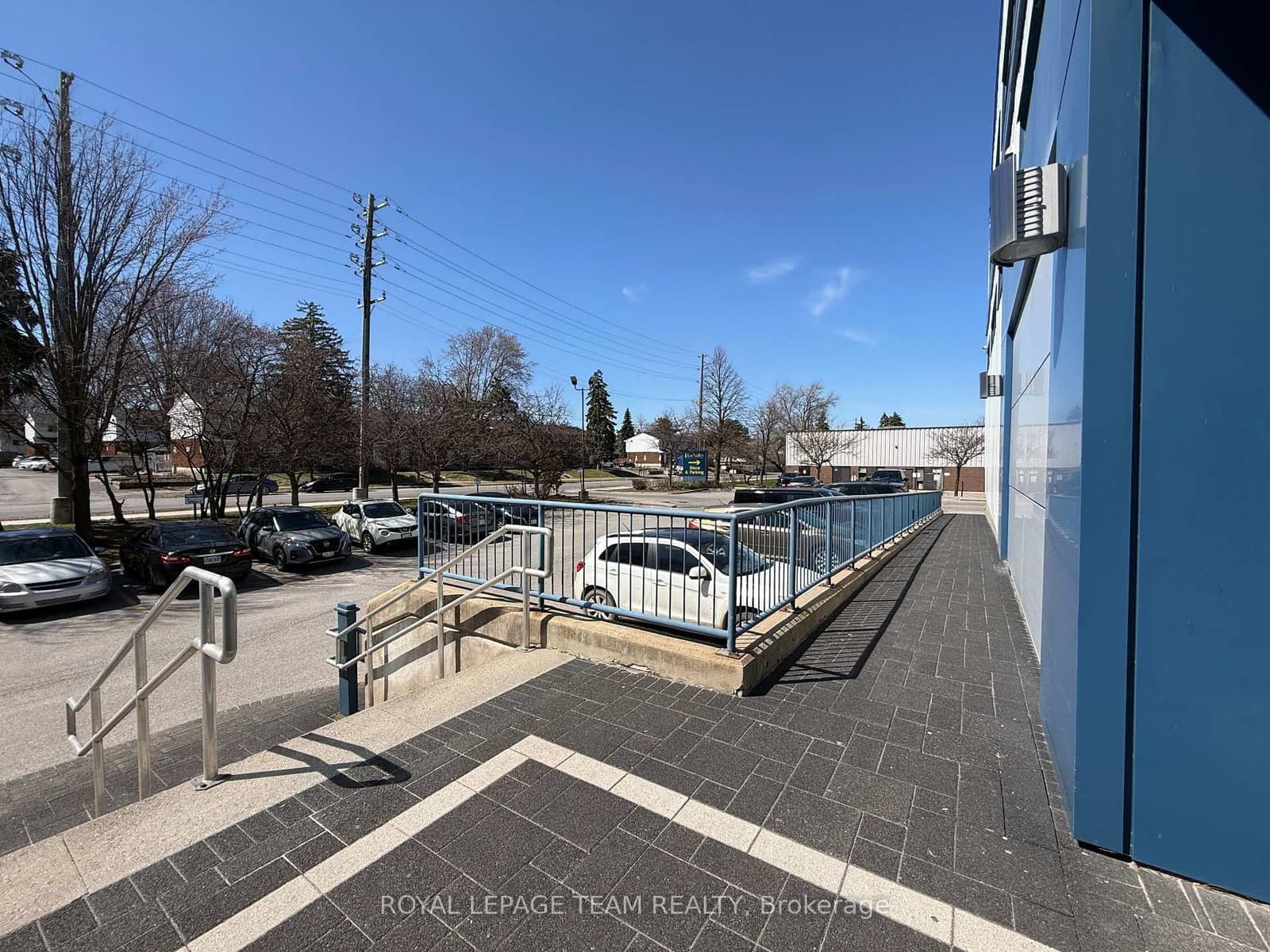 900 Morrison Drive thumbnail 5