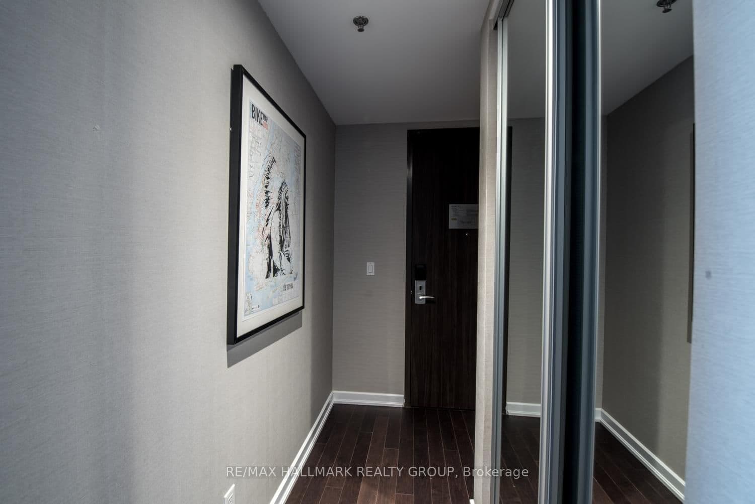 300 Lisgar Street, Unit 1111 thumbnail 5
