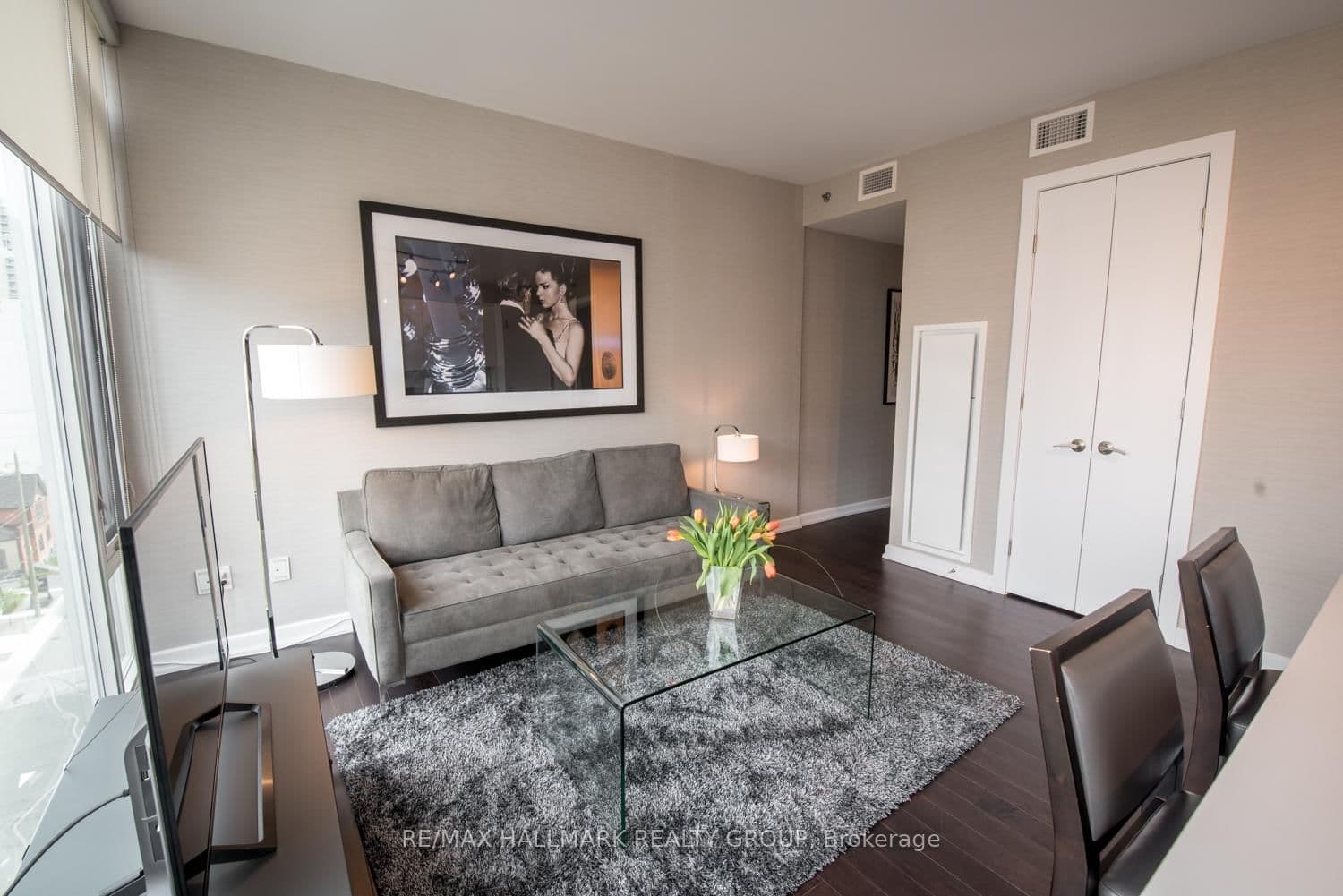 300 Lisgar Street, Unit 1111 thumbnail 8