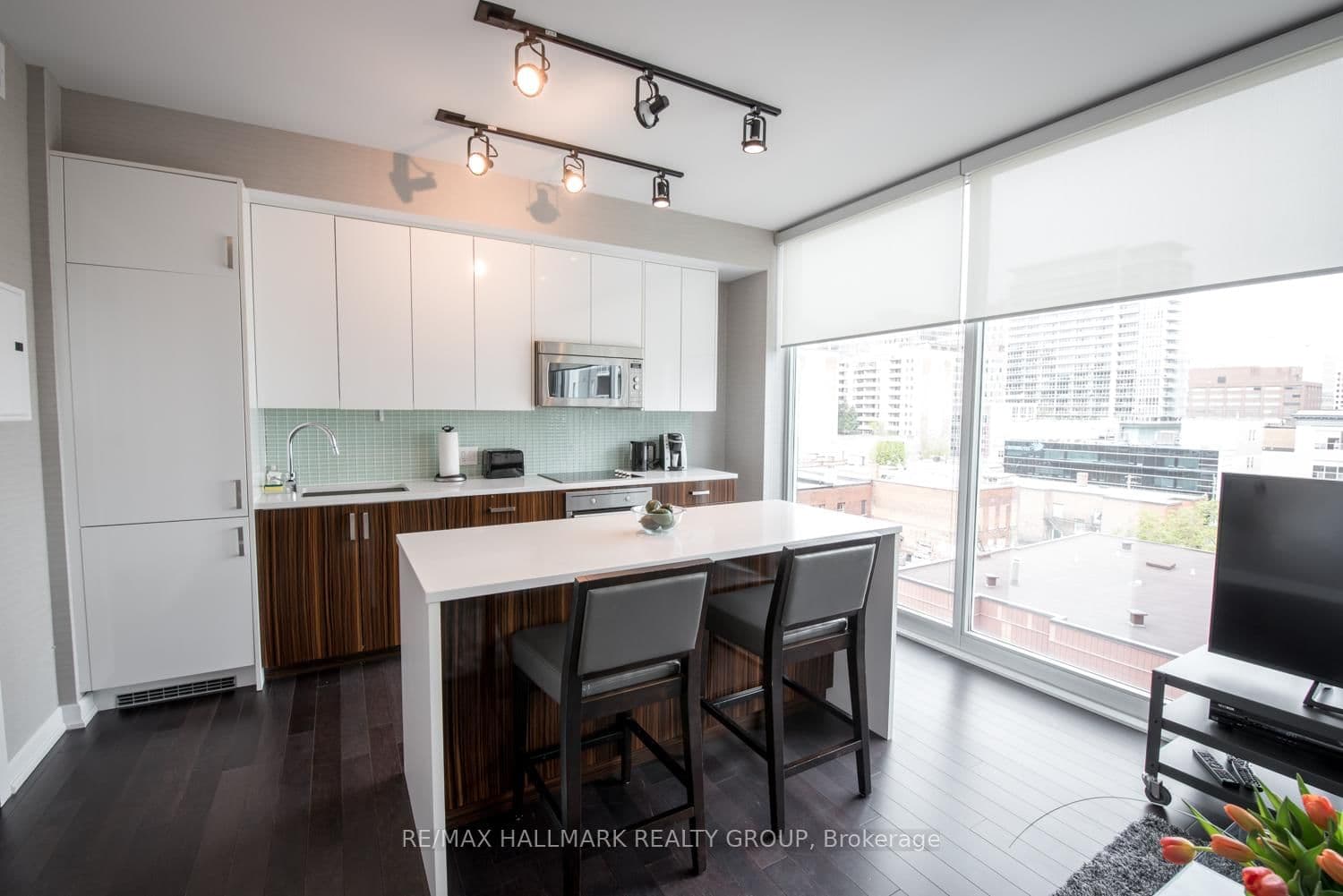 300 Lisgar Street, Unit 1111 thumbnail 9