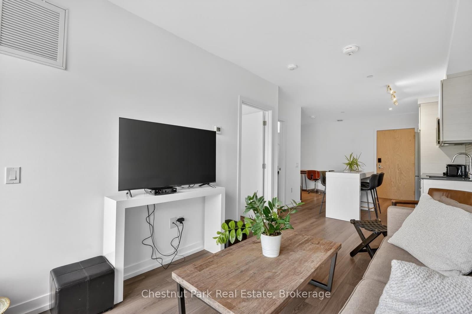 120 Carrick Trail, Unit 210 thumbnail 19