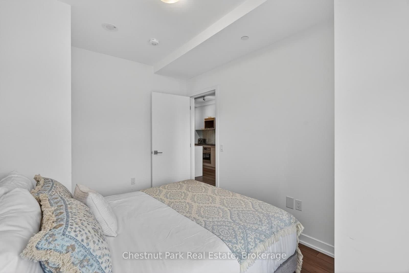 120 Carrick Trail, Unit 210 thumbnail 21