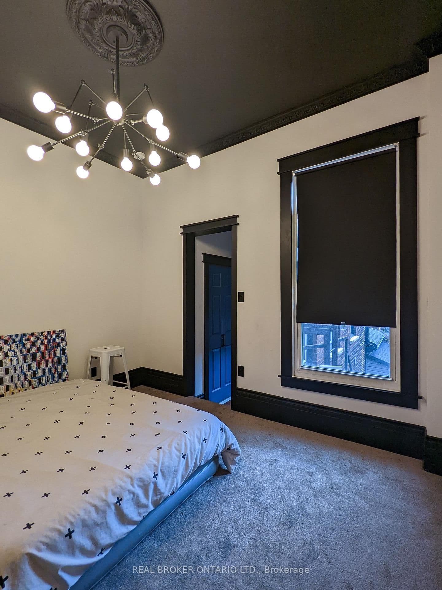 158 Hunter Street E thumbnail 24