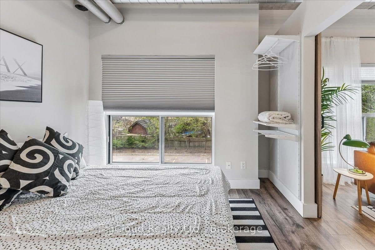 15 Devitt Avenue S, Unit 104 thumbnail 14