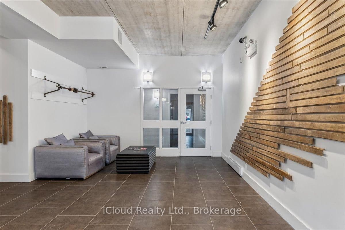 15 Devitt Avenue S, Unit 104 thumbnail 20