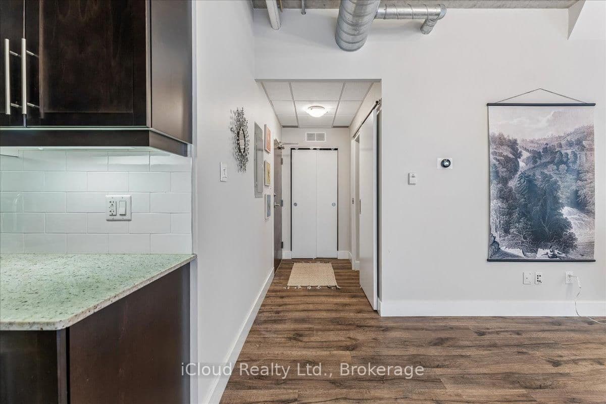 15 Devitt Avenue S, Unit 104 thumbnail 5