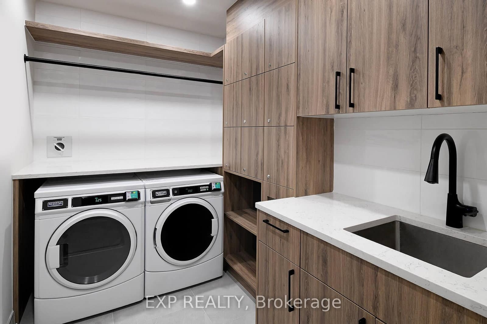 331 Cooper Street, Unit 604 thumbnail 10