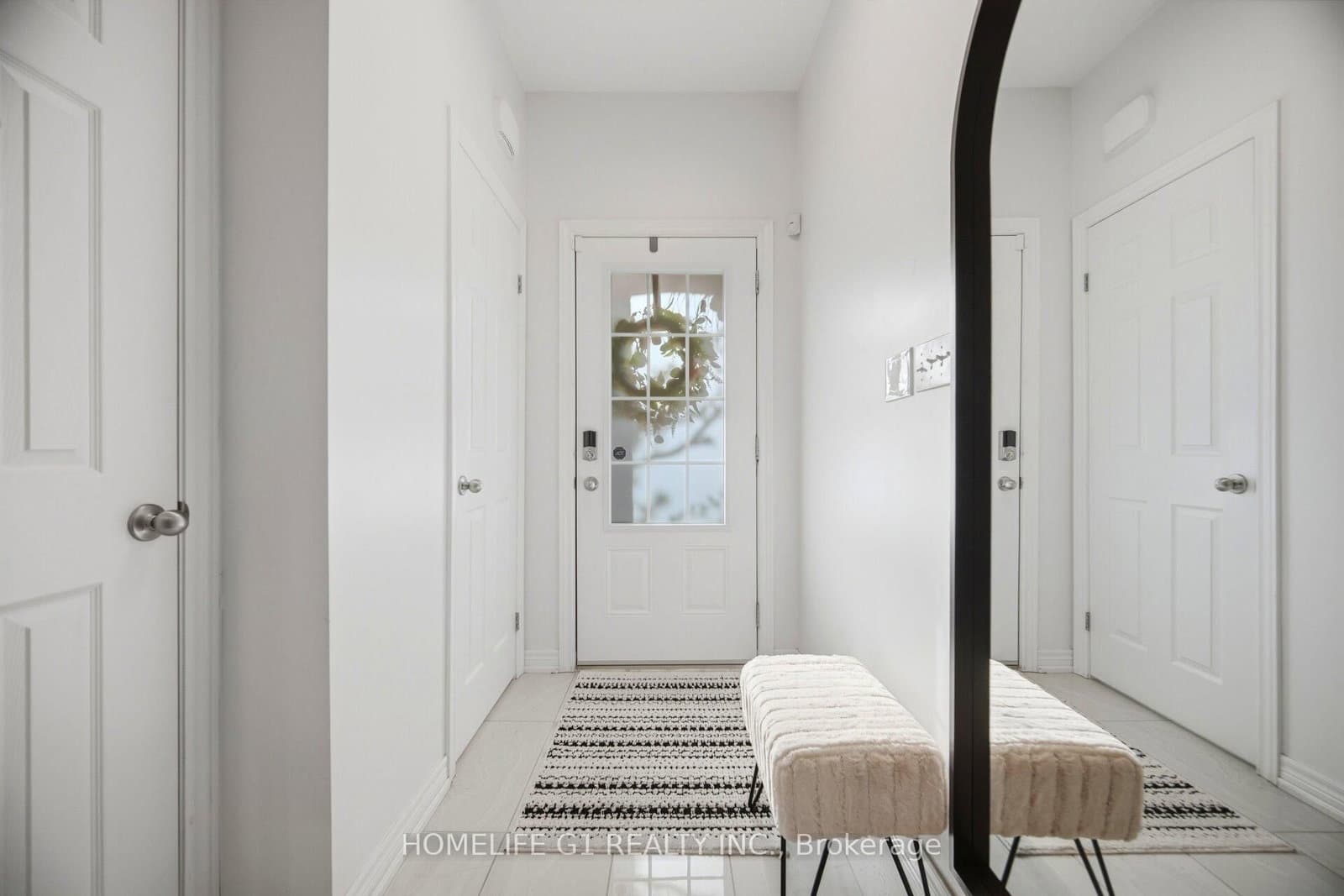 21 Madonna Drive, Unit 26 thumbnail 2