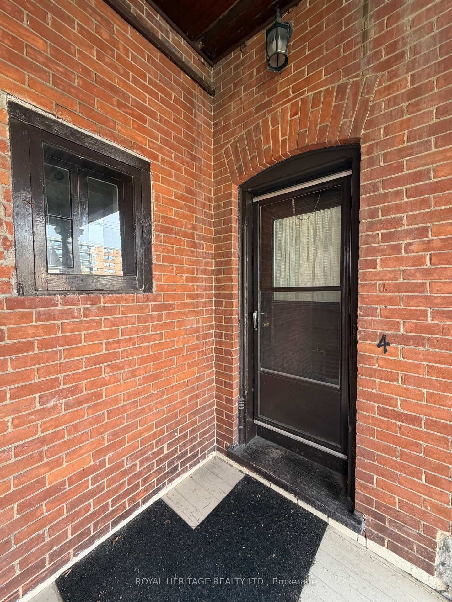 80 Bridge Street W, Unit 4 thumbnail 3