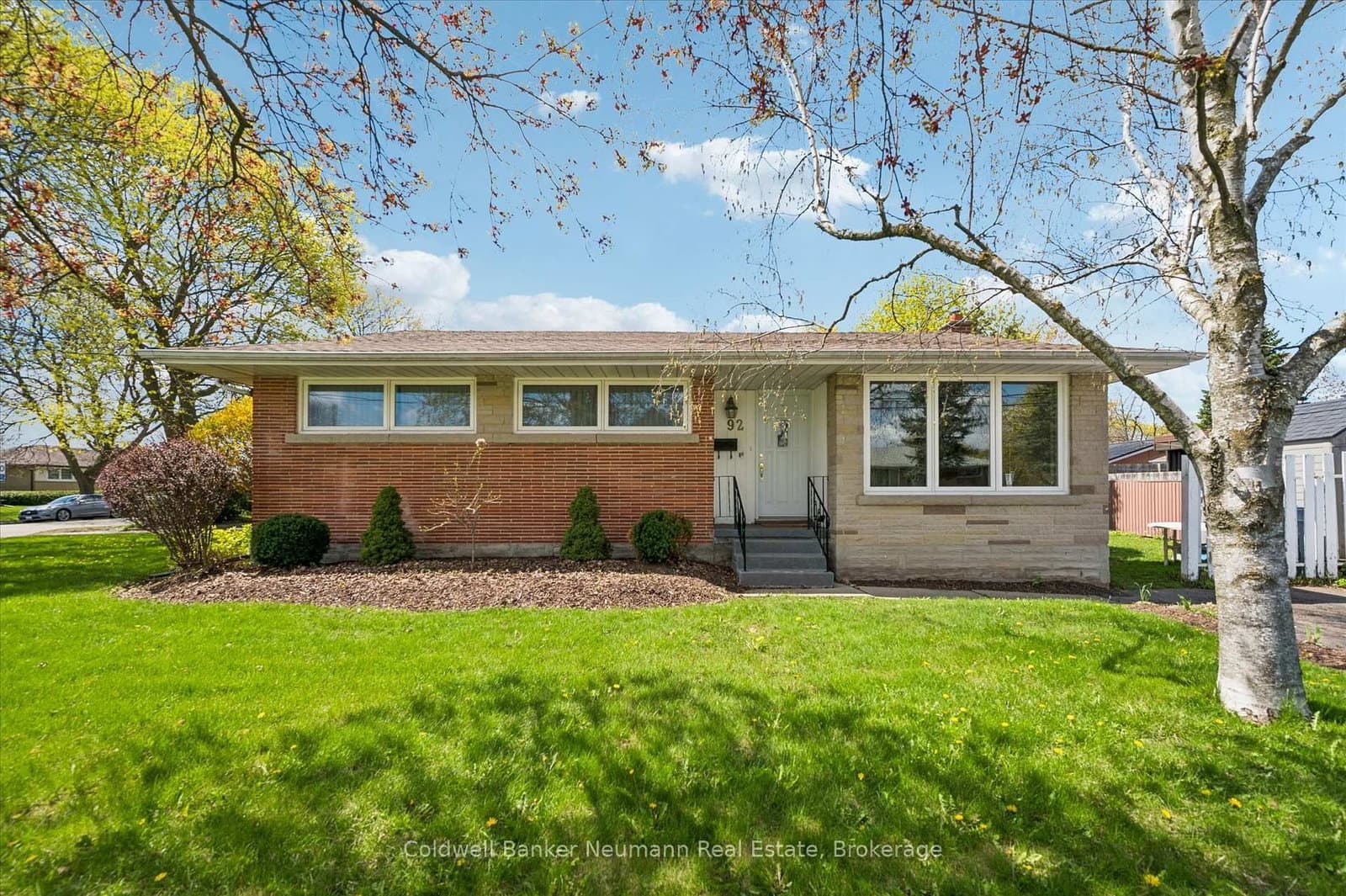 92 Victoria Road N - Image 1