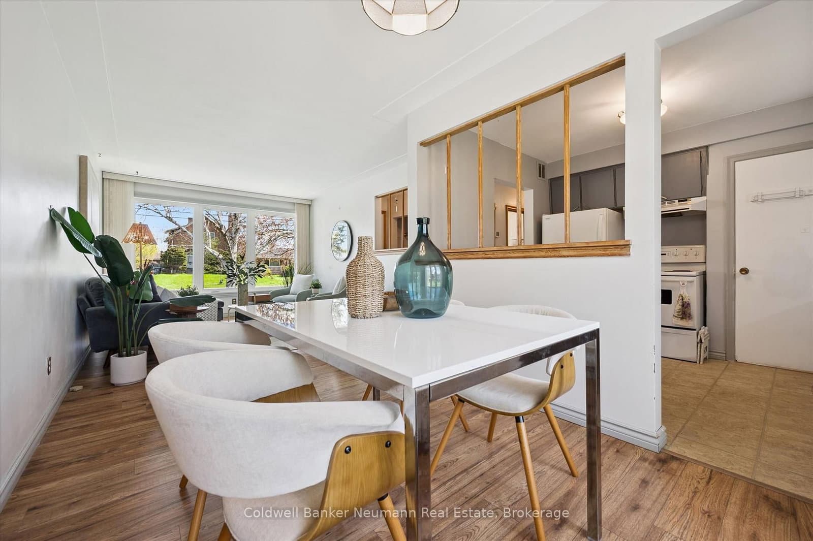 92 Victoria Road N thumbnail 14
