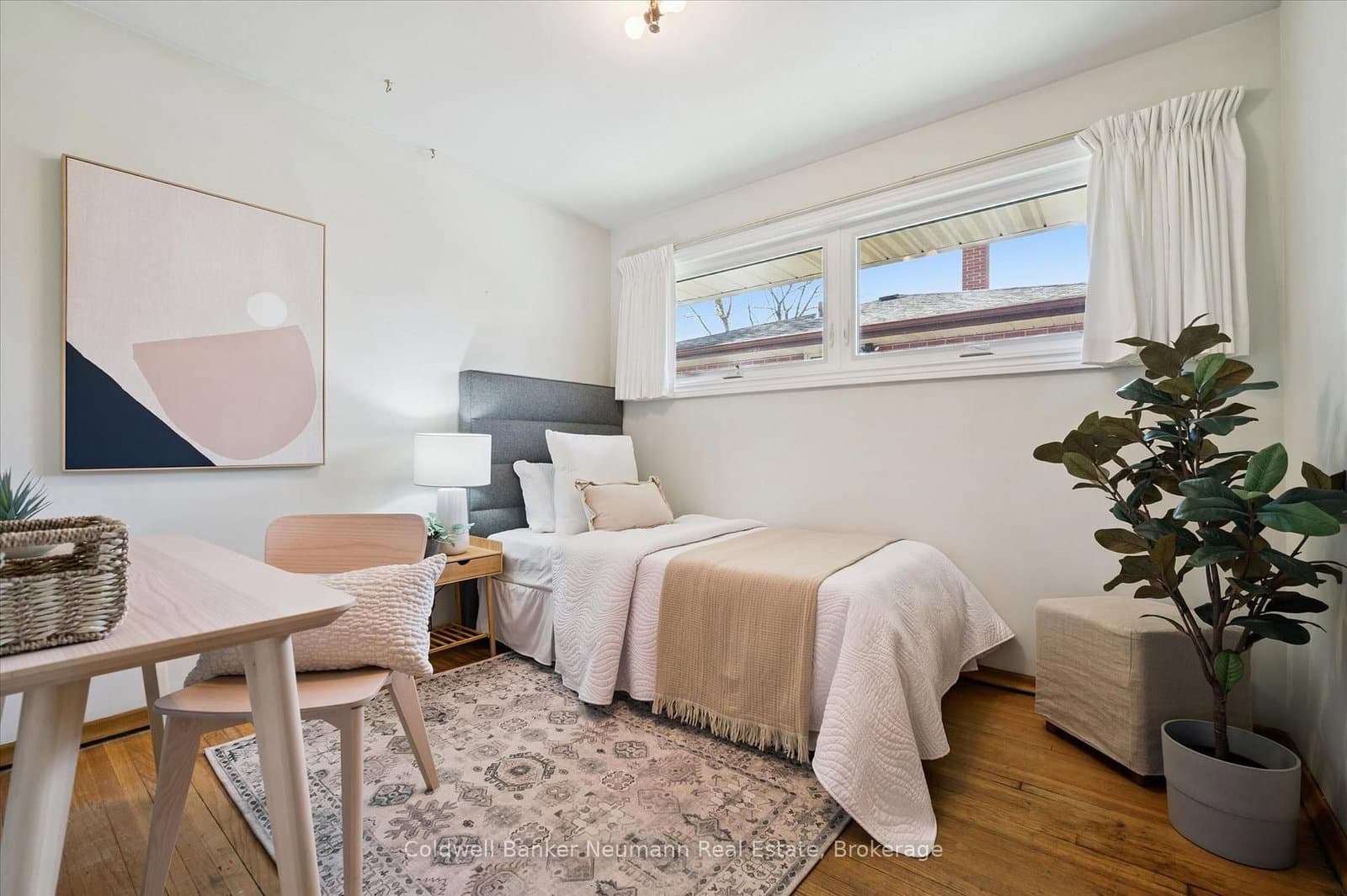 92 Victoria Road N thumbnail 21