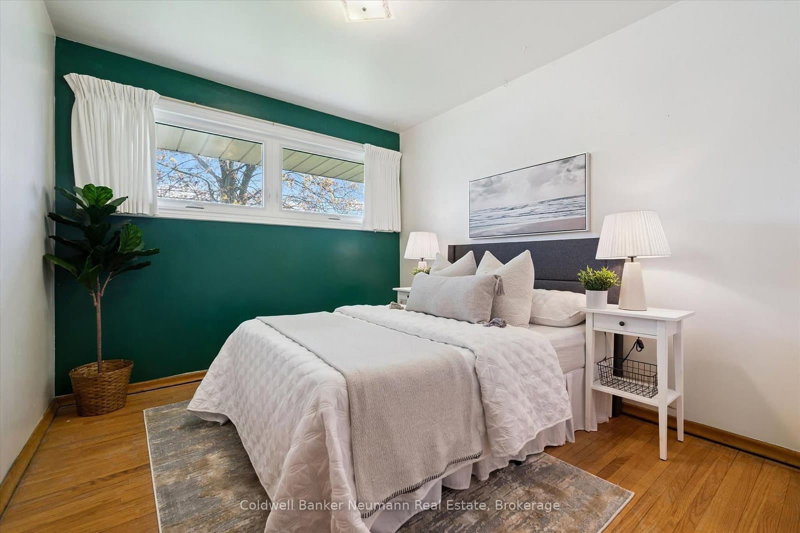 92 Victoria Road N thumbnail 22