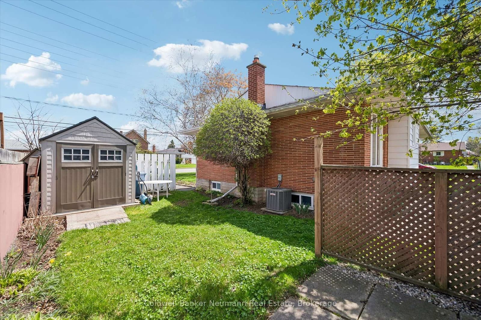 92 Victoria Road N thumbnail 34