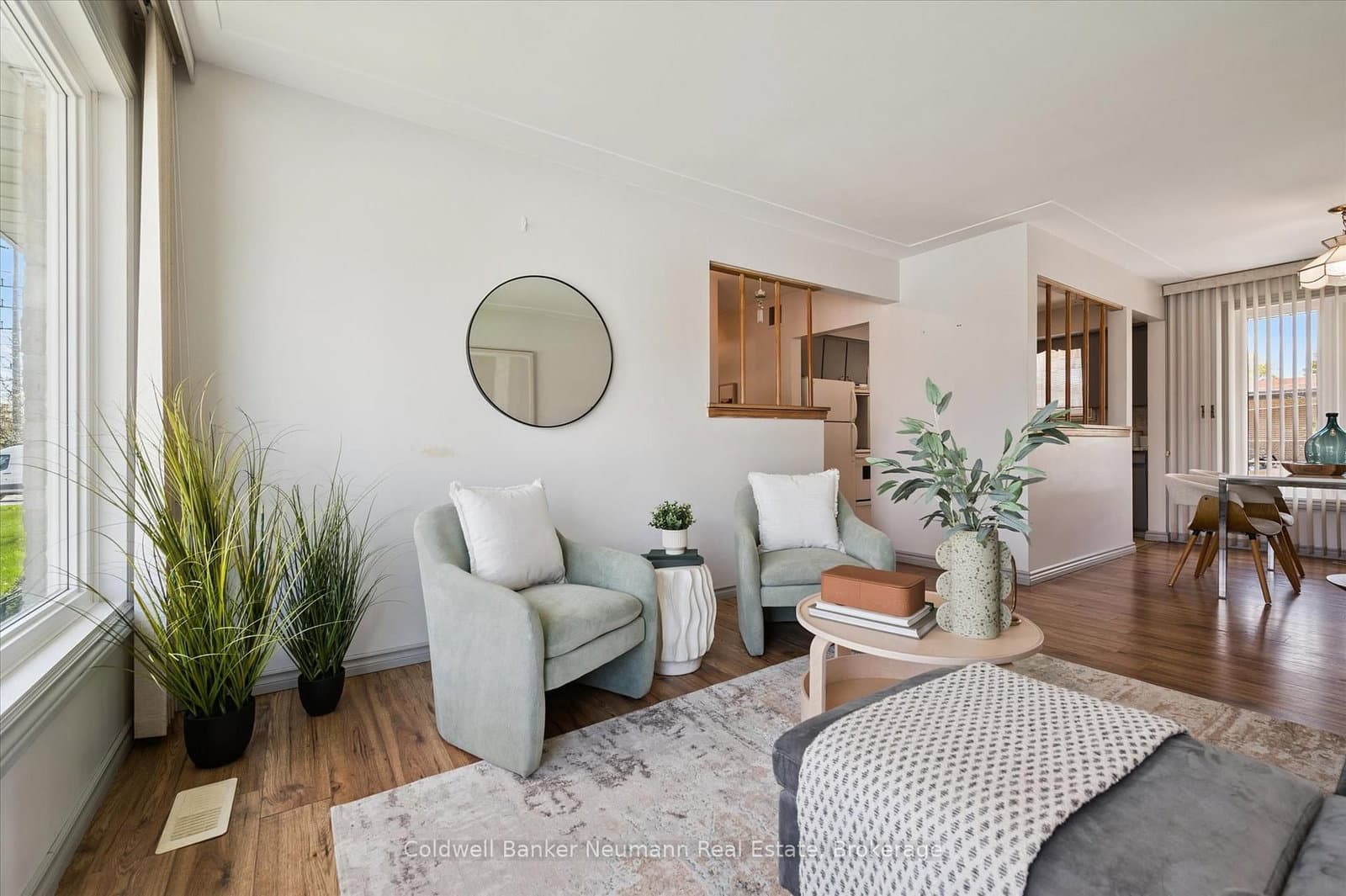 92 Victoria Road N thumbnail 9