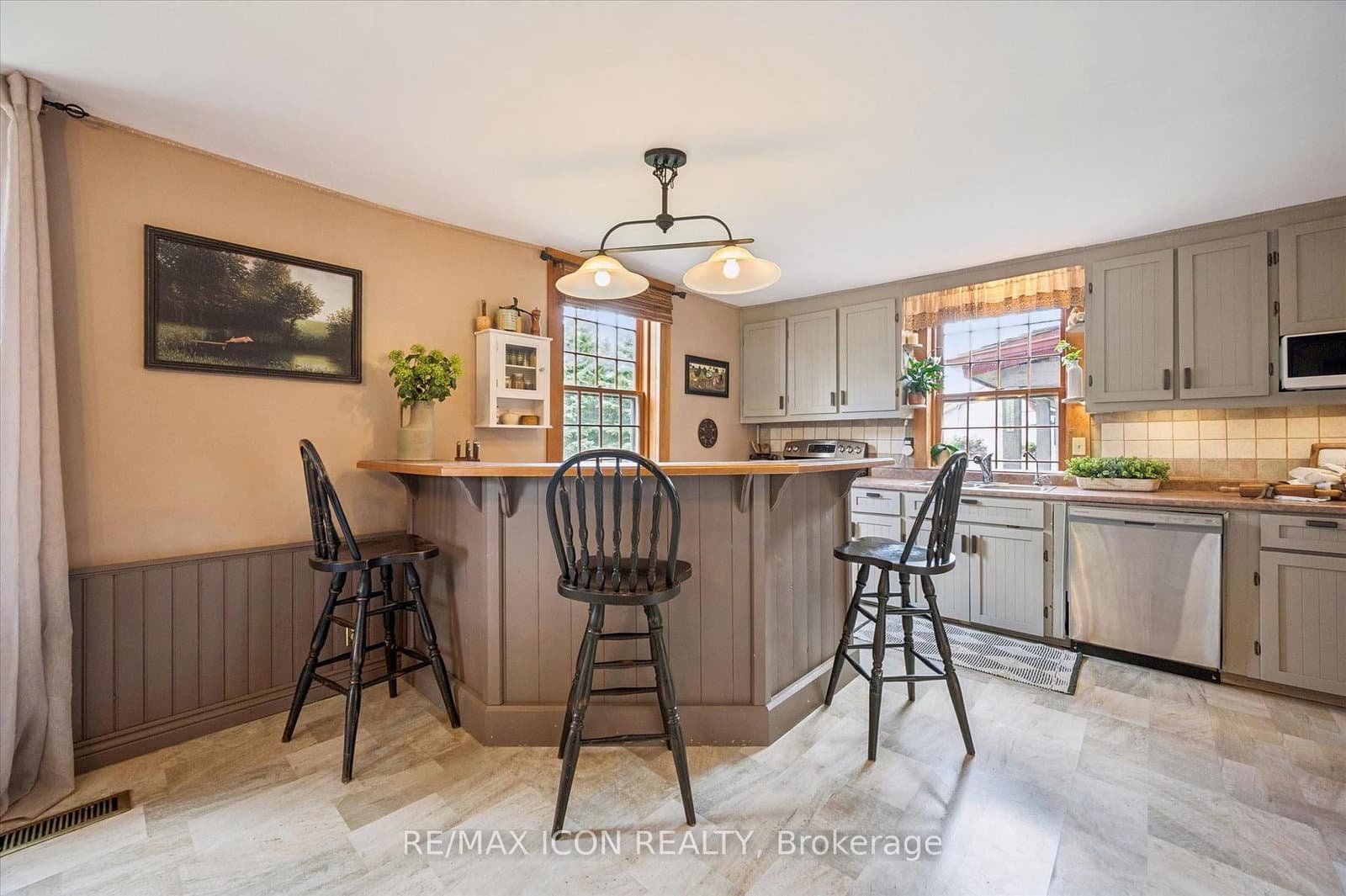 630 Robert Ferrie Drive thumbnail 10