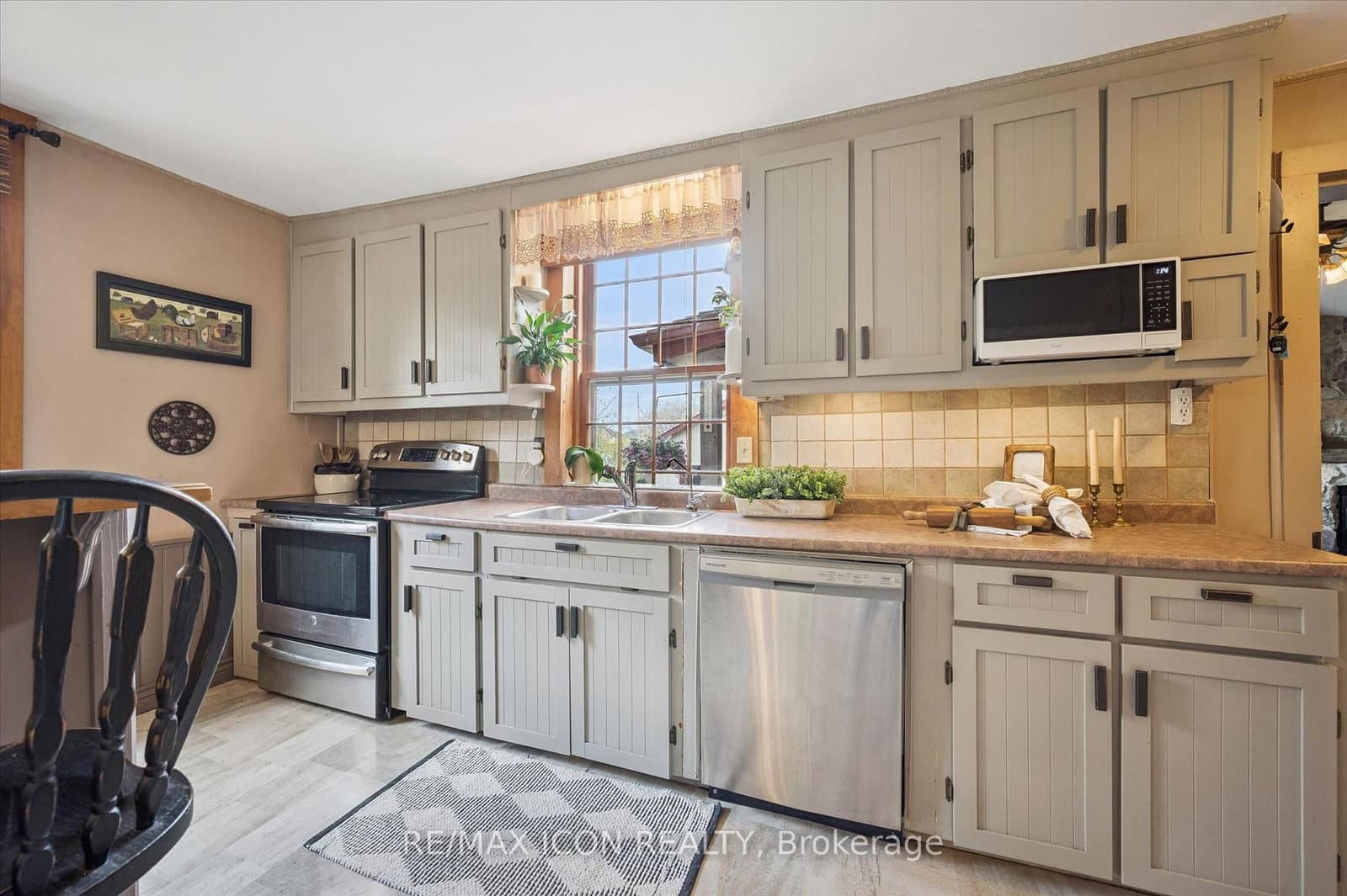 630 Robert Ferrie Drive thumbnail 11