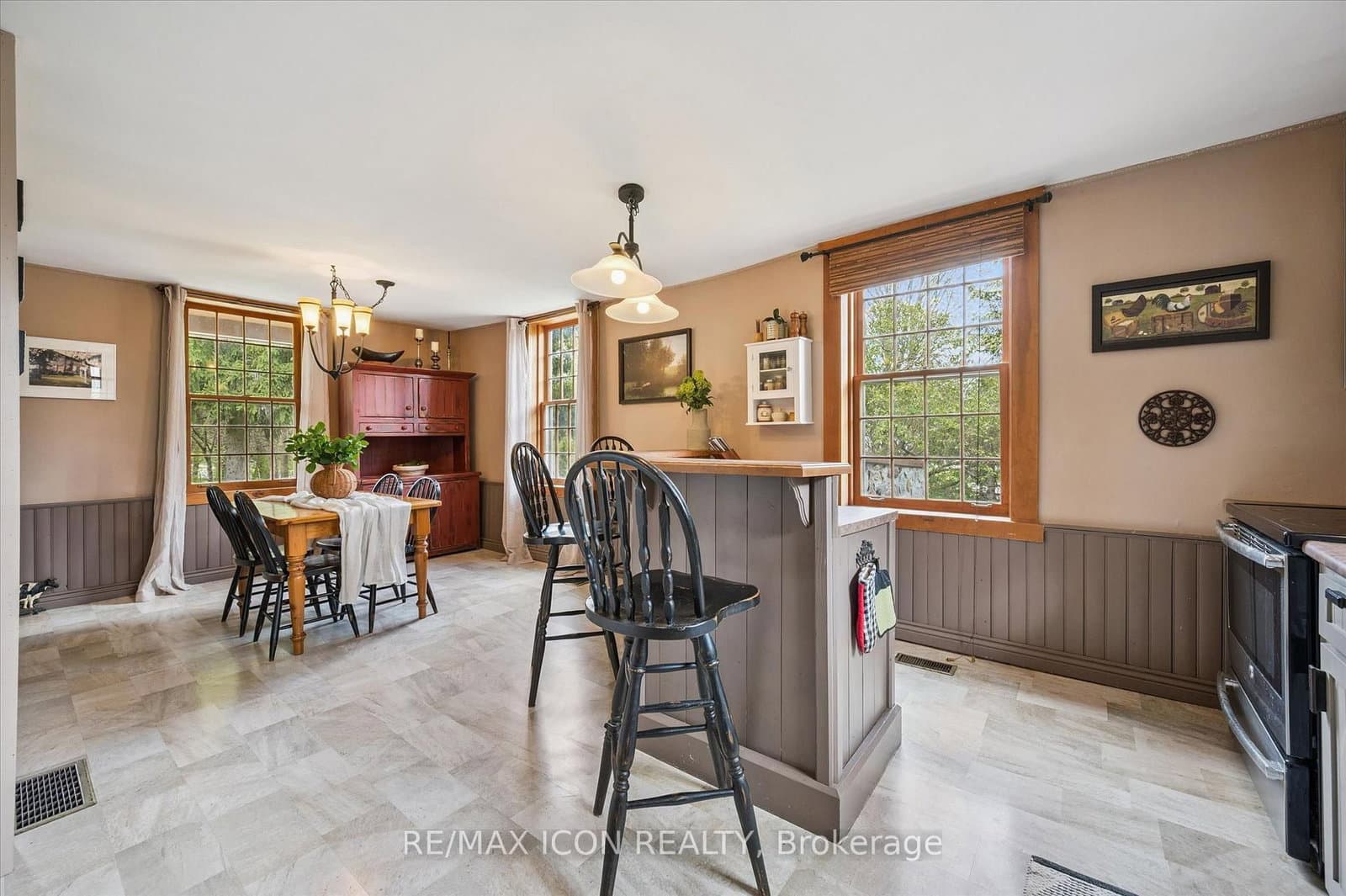 630 Robert Ferrie Drive thumbnail 12
