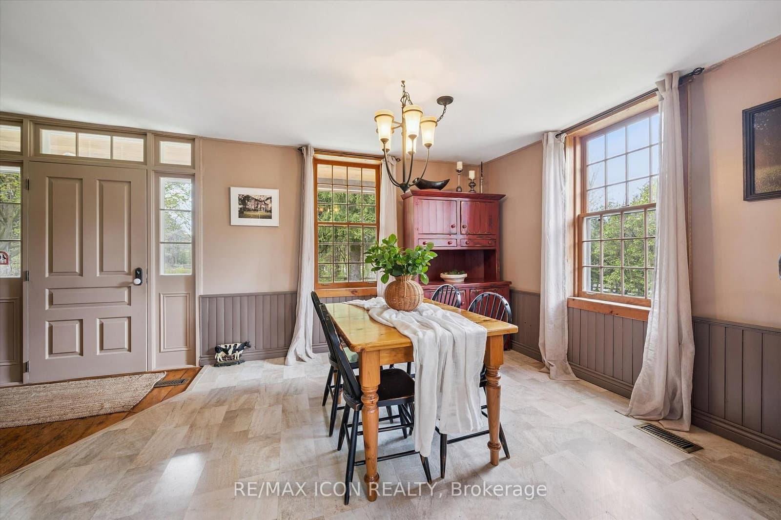 630 Robert Ferrie Drive thumbnail 13