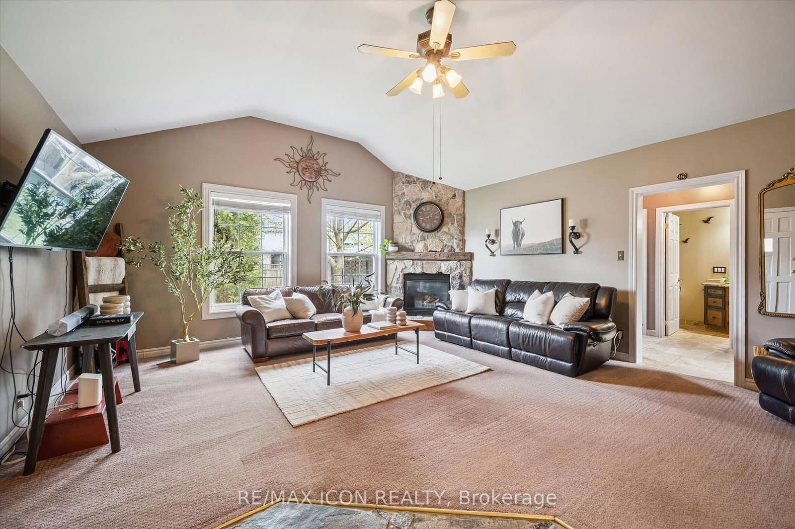 630 Robert Ferrie Drive thumbnail 14
