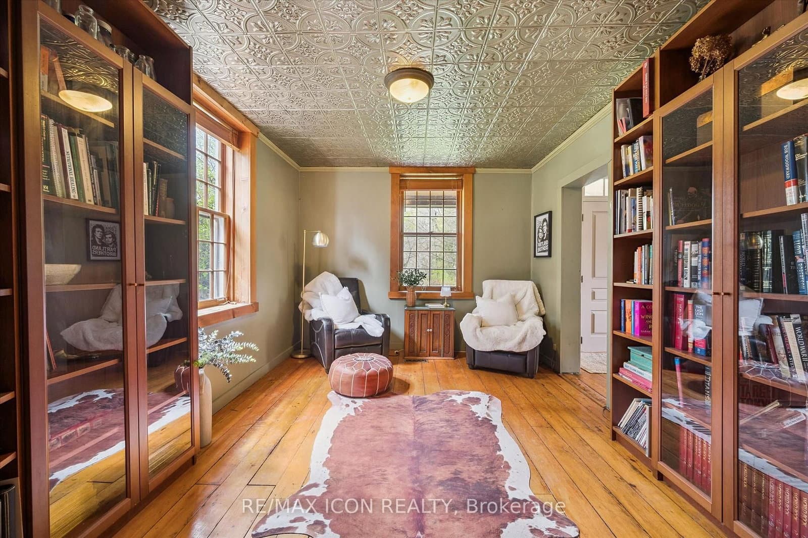 630 Robert Ferrie Drive thumbnail 18
