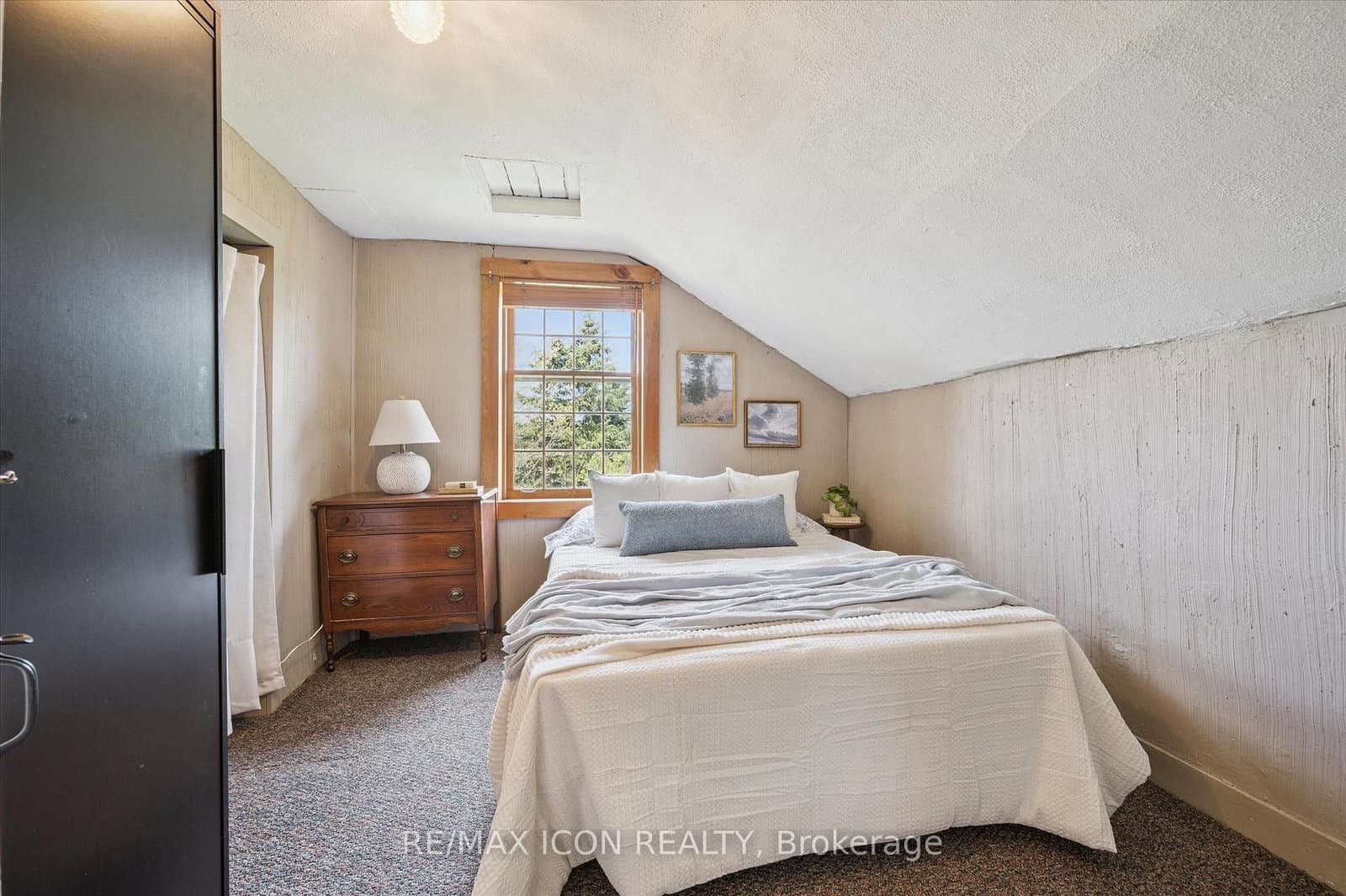 630 Robert Ferrie Drive thumbnail 24