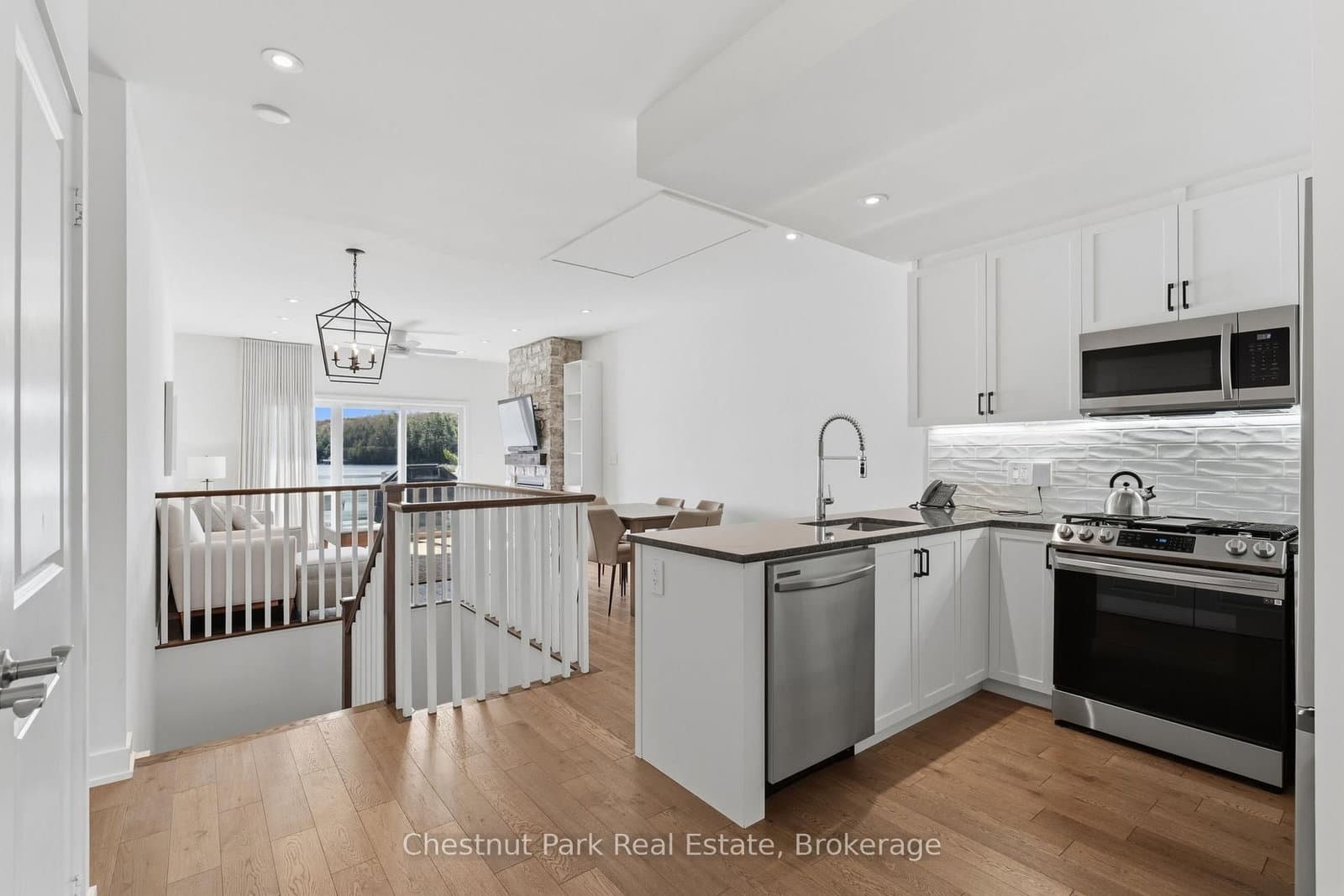 1869 Muskoka Rd 118 Highway W, Unit BHV A202 thumbnail 9