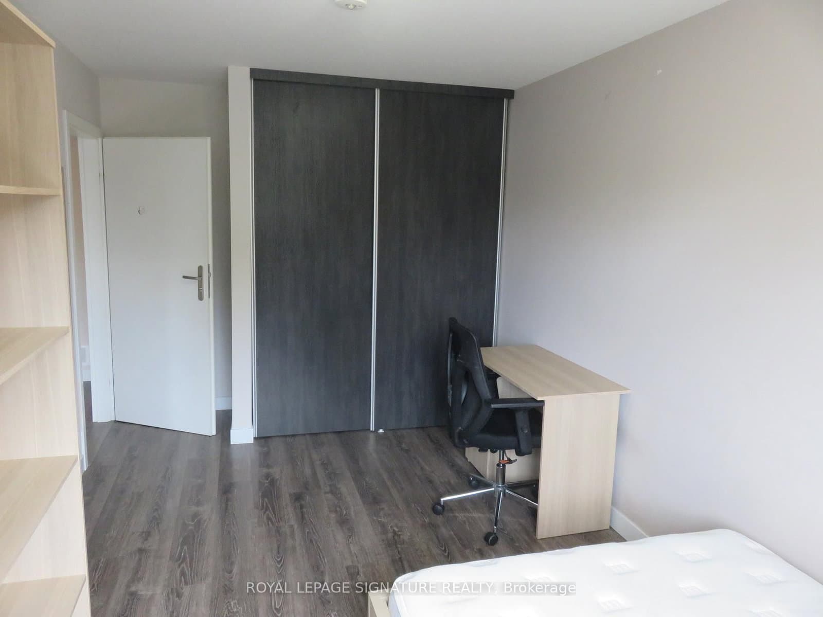 288 Albert Street, Unit 216 thumbnail 12