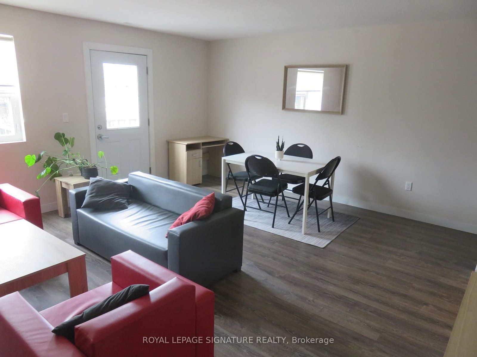 288 Albert Street, Unit 216 thumbnail 16