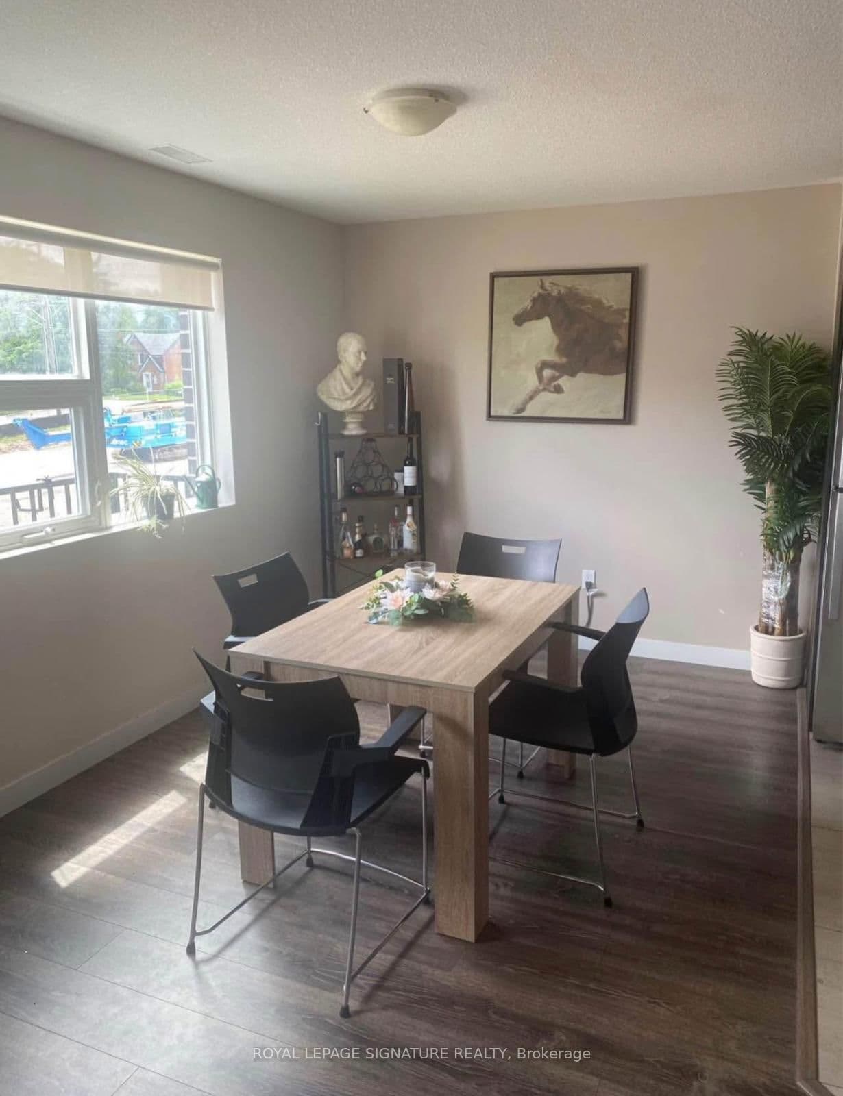288 Albert Street, Unit 216 thumbnail 5
