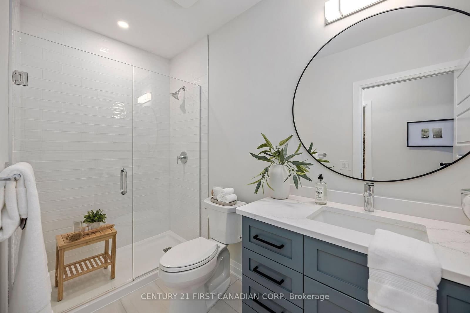 1975 Fountain Grass Drive, Unit 204 thumbnail 4