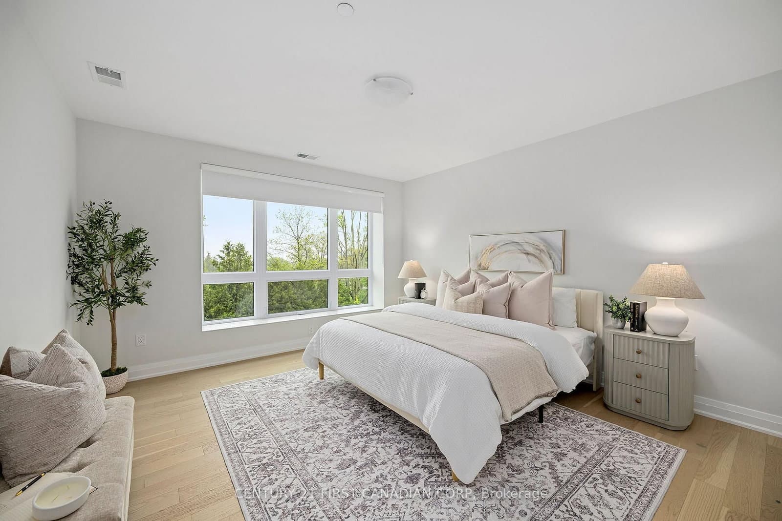 1975 Fountain Grass Drive, Unit 204 thumbnail 6
