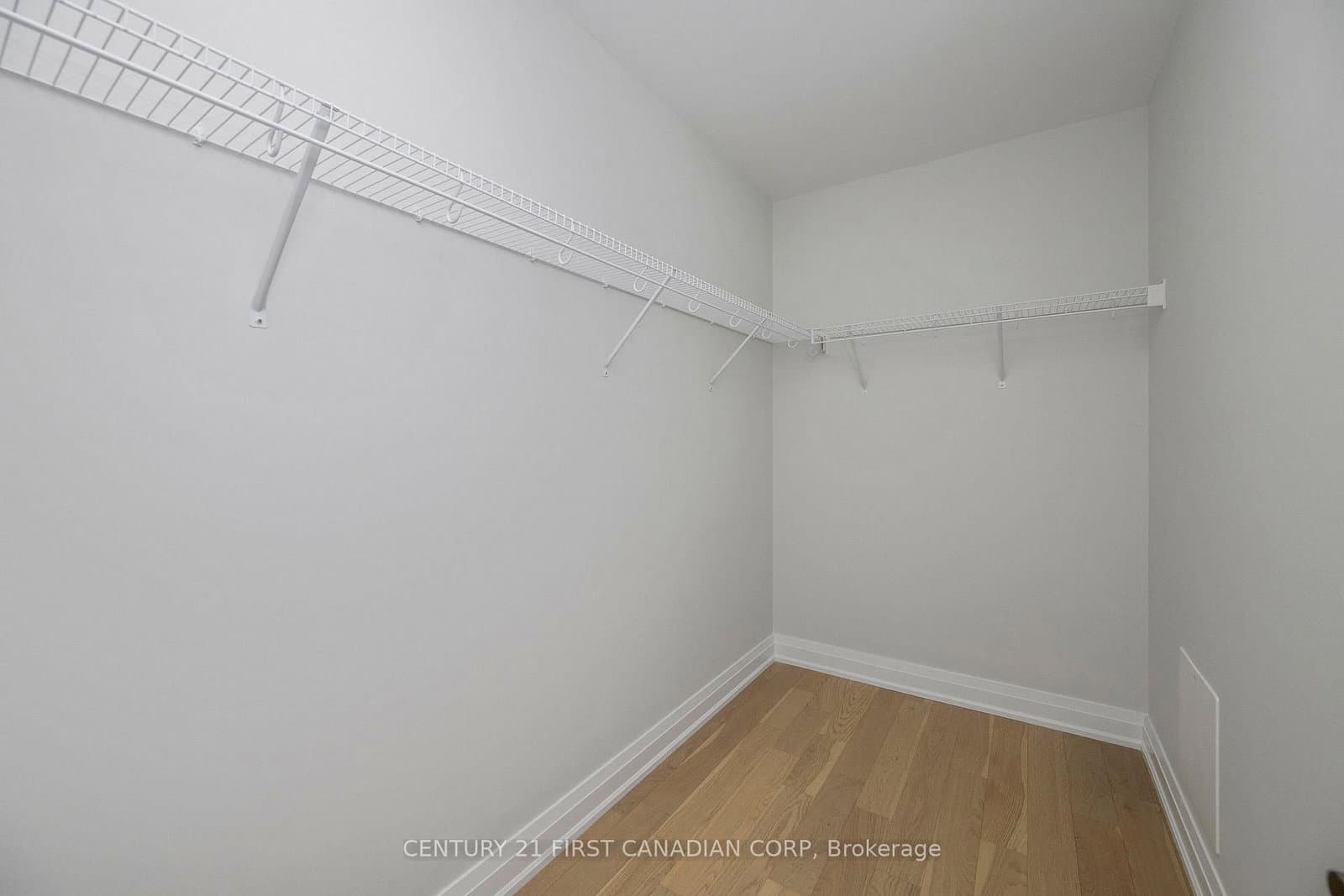 1975 Fountain Grass Drive, Unit 204 thumbnail 9