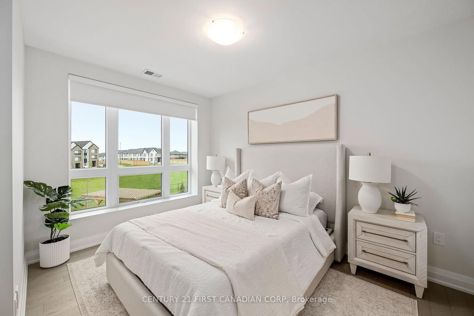 1560 Upper West Avenue, Unit 313 thumbnail 10
