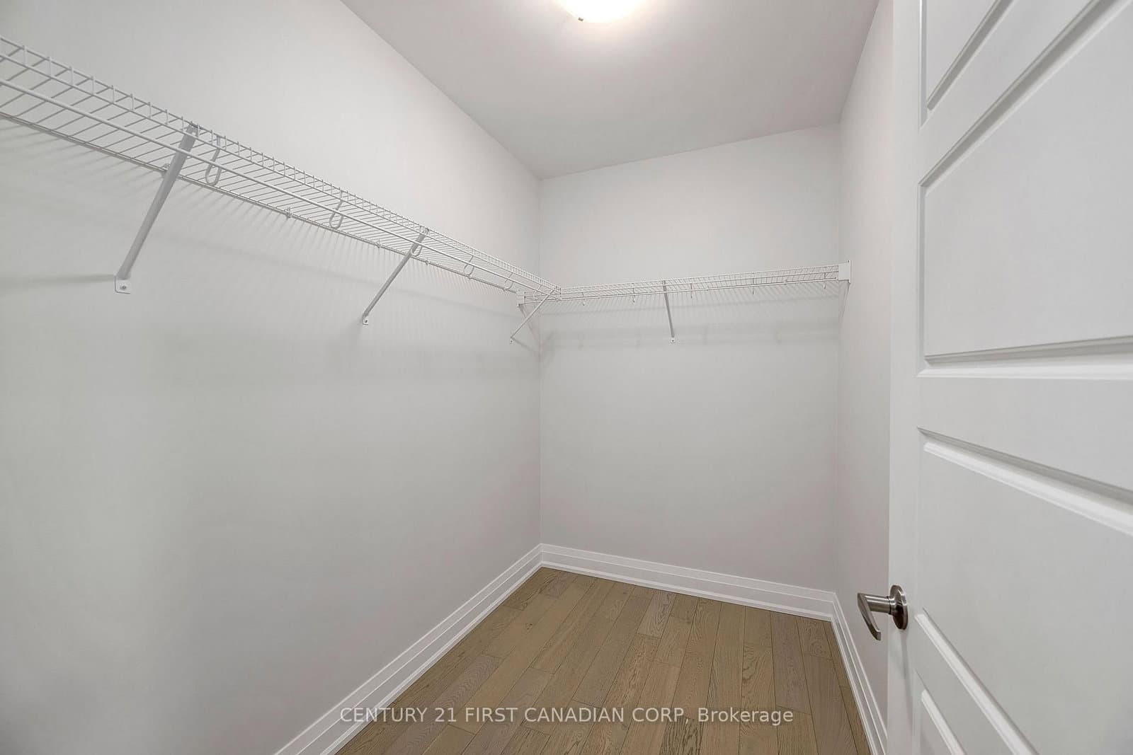 1560 Upper West Avenue, Unit 313 thumbnail 11