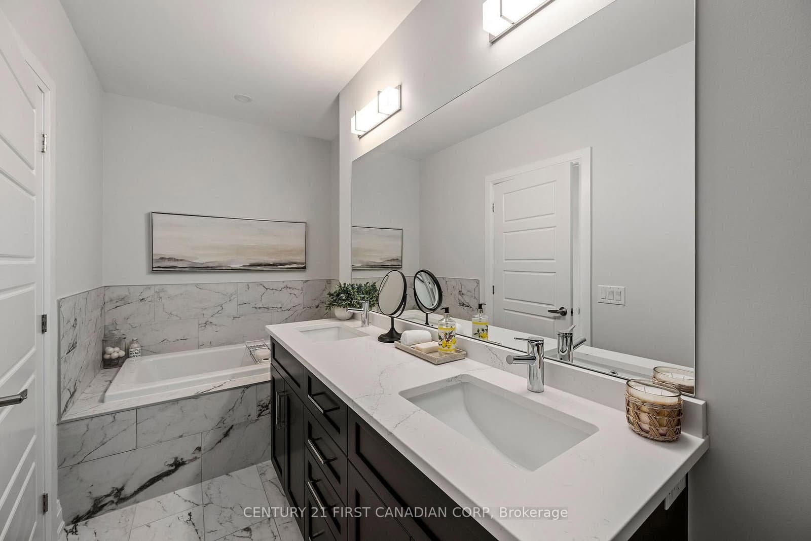 1560 Upper West Avenue, Unit 313 thumbnail 13