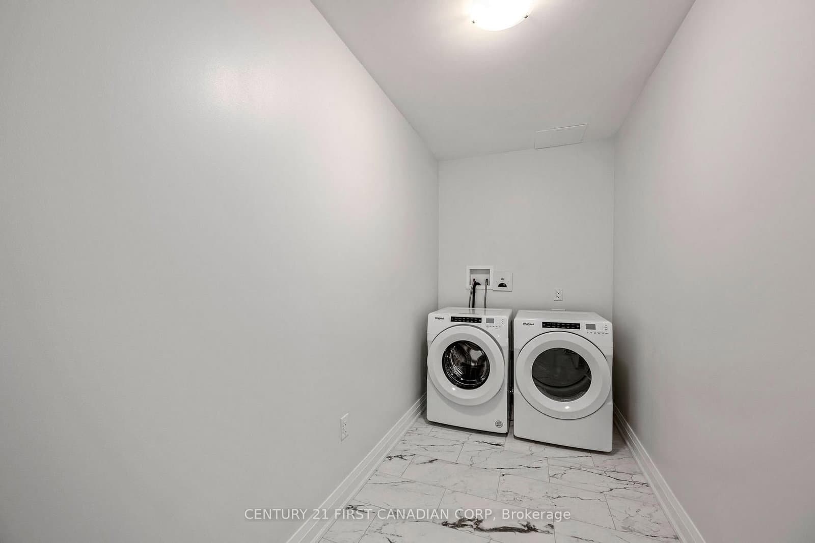 1560 Upper West Avenue, Unit 313 thumbnail 16